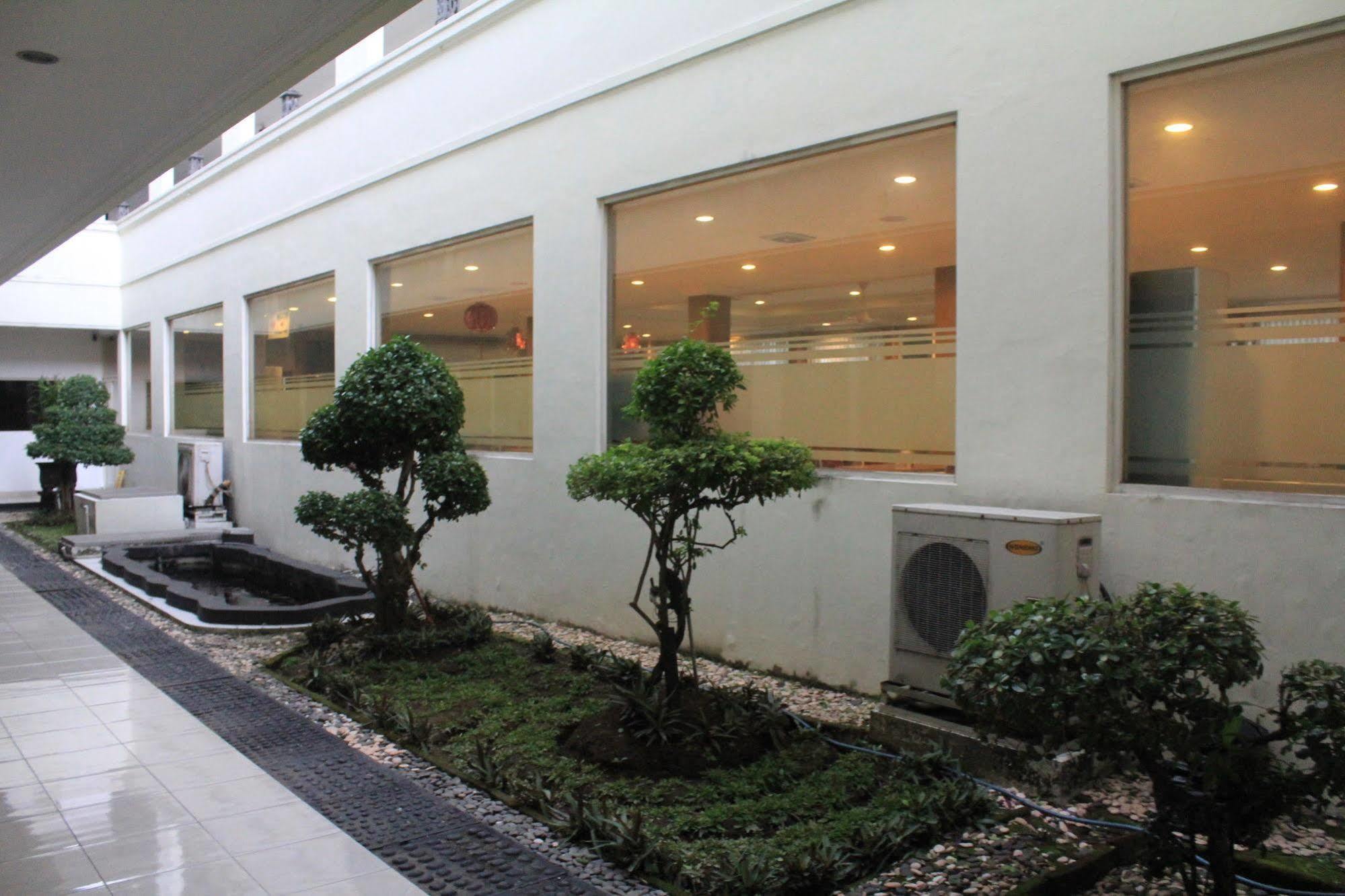 Hotel Sinar 3 Sedati Exterior photo